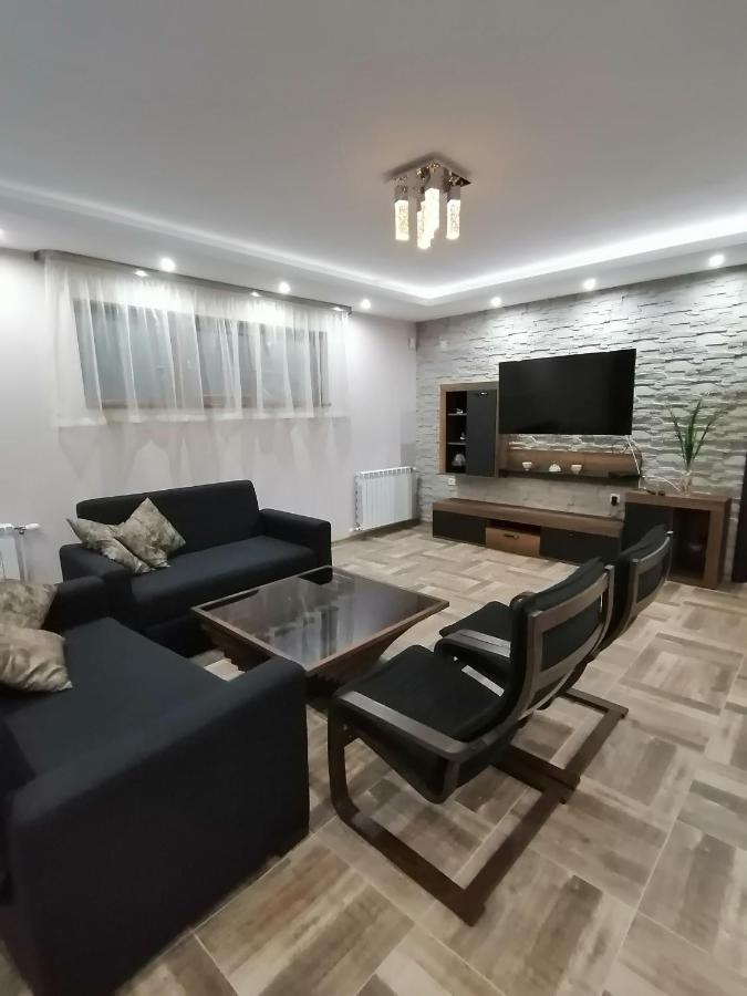 Къща За Гости Радост Guest House Radost Razlog Exterior foto